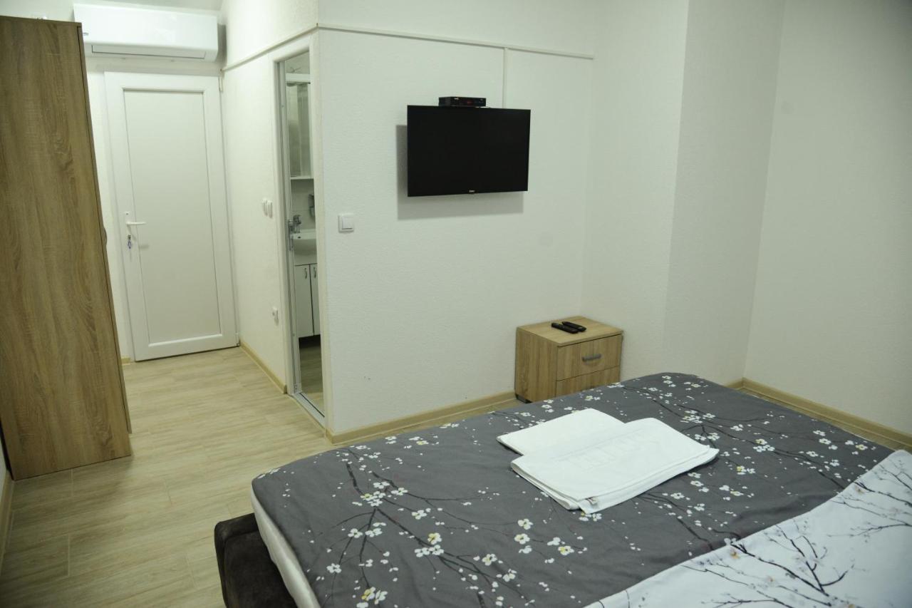 Binta HOSTEL Vranje Bagian luar foto