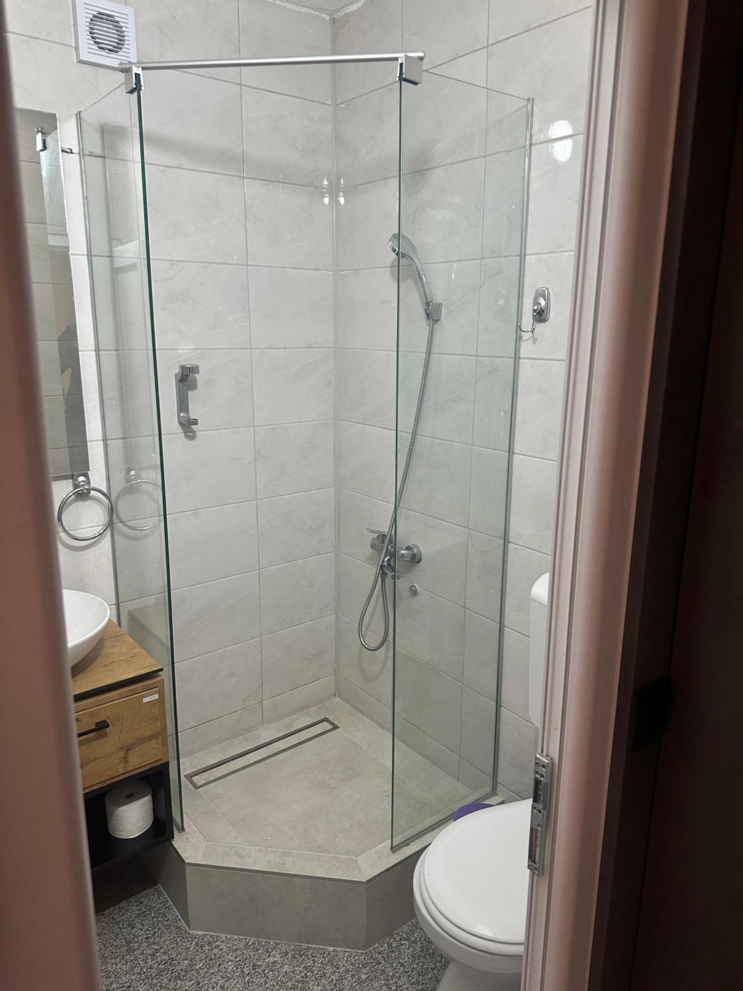 Binta HOSTEL Vranje Bagian luar foto