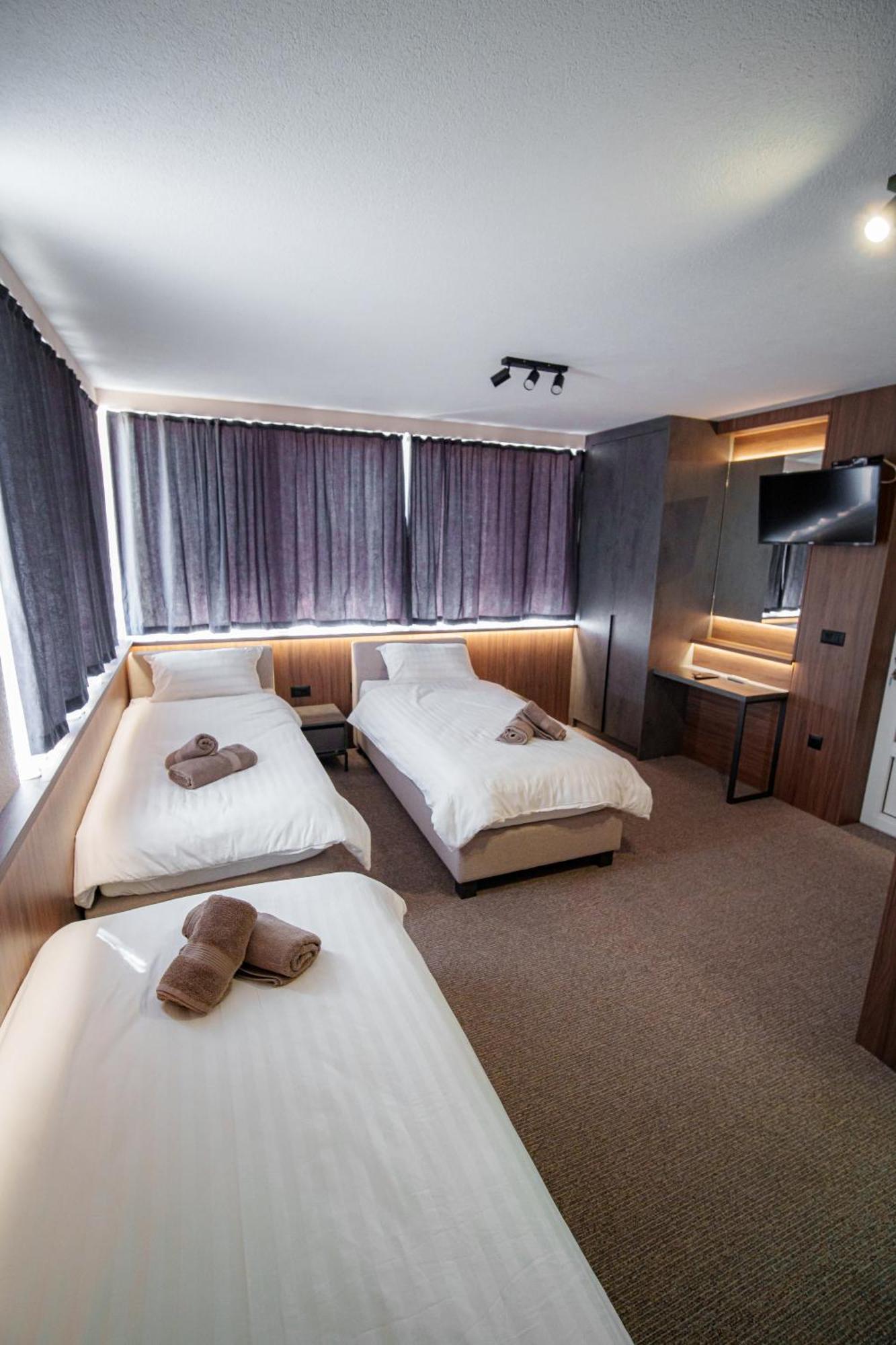 Binta HOSTEL Vranje Bagian luar foto