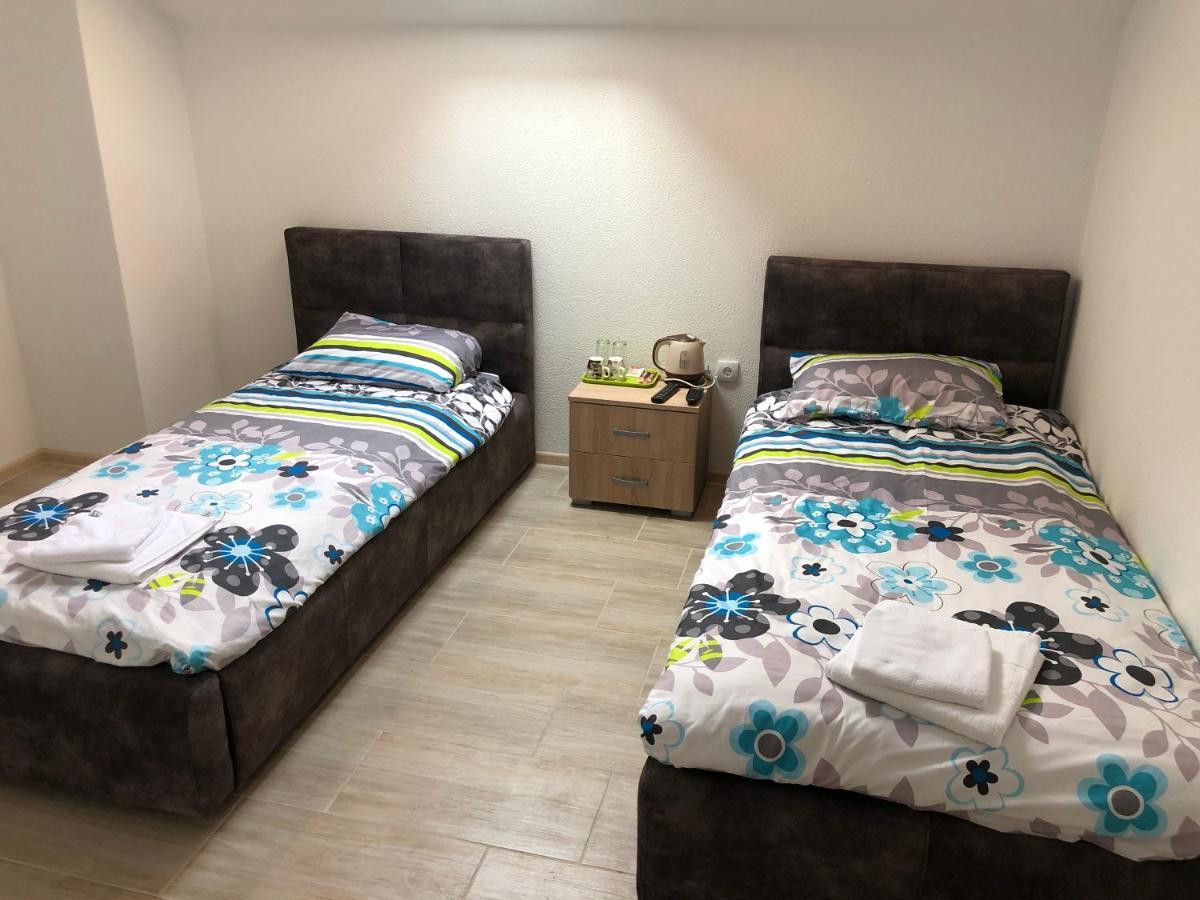 Binta HOSTEL Vranje Bagian luar foto