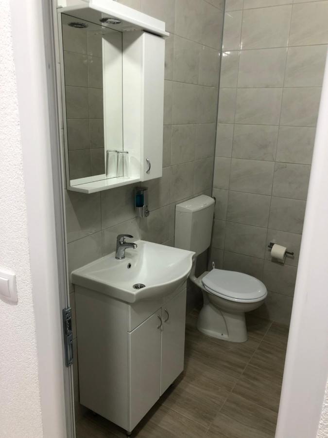 Binta HOSTEL Vranje Bagian luar foto
